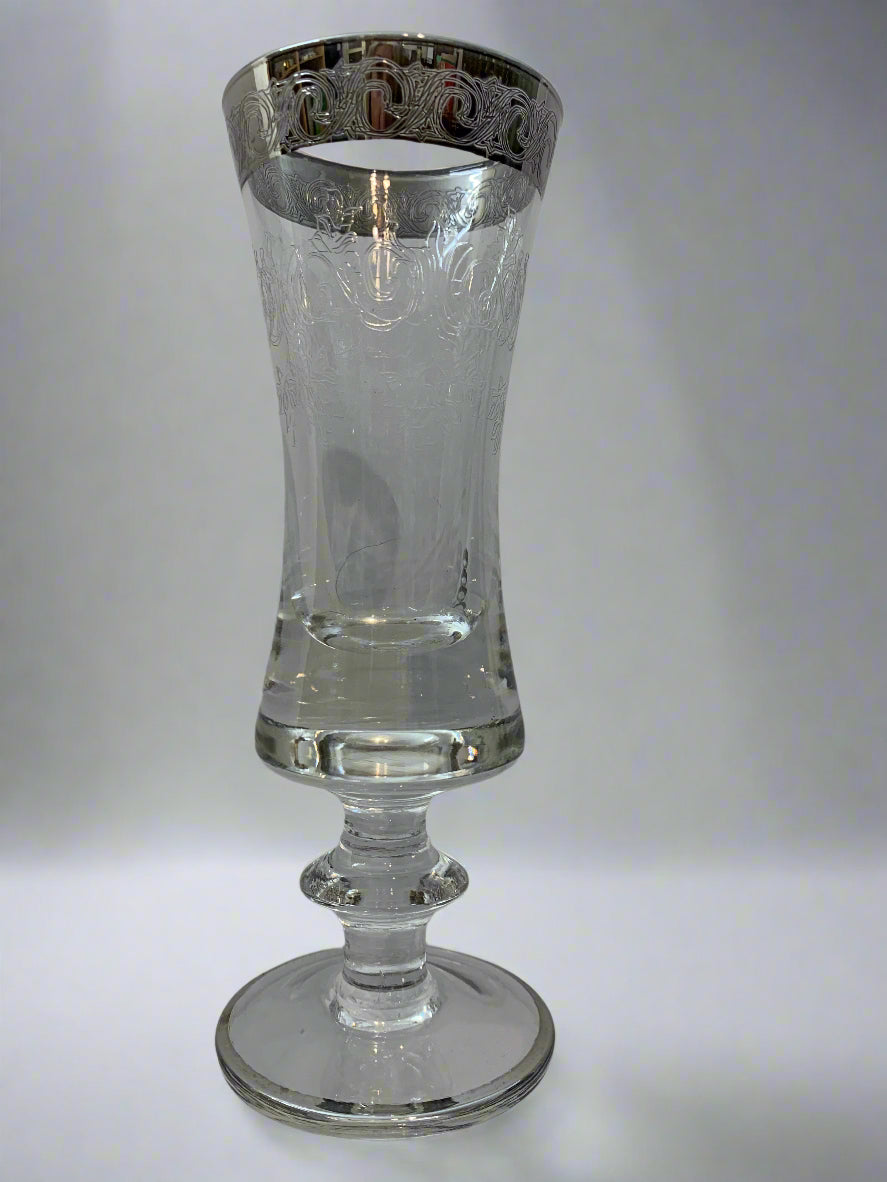 Set of 12 vintage Murano Medici crystal goblets with faceted design and silver rim, Italian-made, 17 cm tall, 1960s/70s vintage barware.